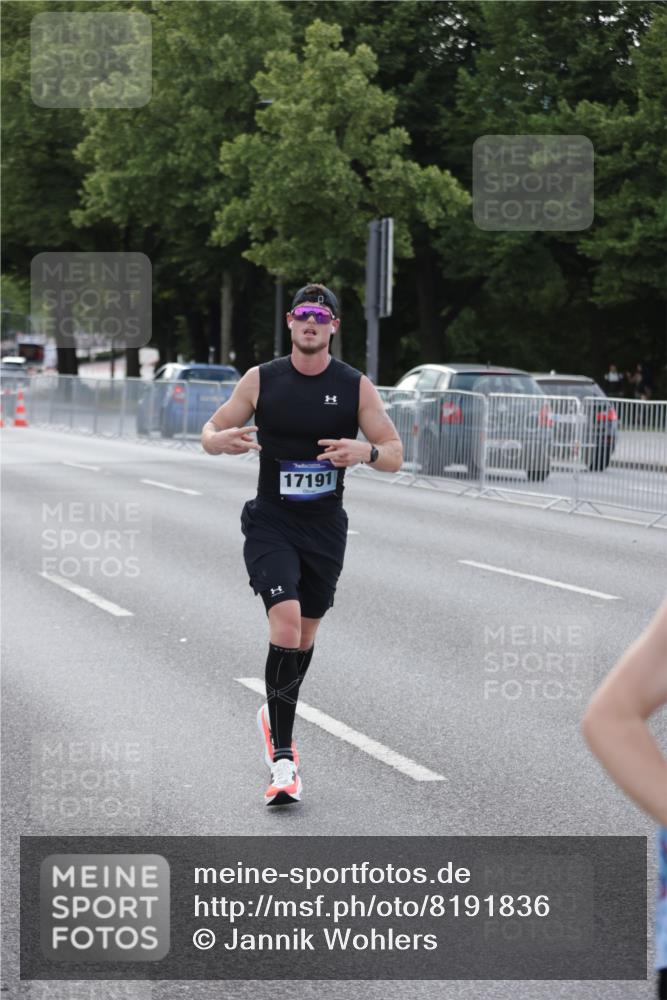 29.06.2025 - hella hamburg halbmarathon Jannik Wohlers http://msf.ph/oto/8191836 29.06.2025 09:45:16 Lombardsbrücke 1686, 1707, 2689, 4129, 4679, 4698, 4749, 5187, 5550, 6358, 7389, 7965, 8190, 10017, 10876, 11120, 12232, 12308, 12691, 12988, 13066, 13618, 14395, 14466, 14549, 14622, 14784, 15826, 15887, 16712, 16724, 16755, 17151, 17191, 17197, 17802, 18099, 18177 meine-sportfotos.de