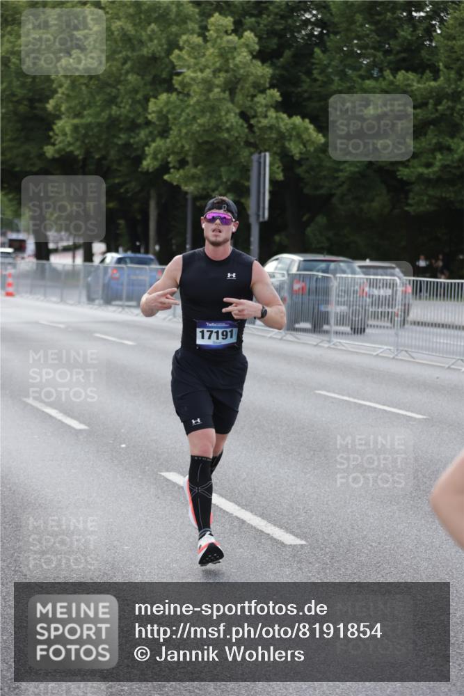 29.06.2025 - hella hamburg halbmarathon Jannik Wohlers http://msf.ph/oto/8191854 29.06.2025 09:45:16 Lombardsbrücke 1686, 1707, 2689, 4129, 4679, 4698, 4749, 5187, 5550, 6358, 7389, 7965, 8190, 10017, 10876, 11120, 12232, 12308, 12691, 12988, 13066, 13618, 14395, 14466, 14549, 14622, 14784, 15826, 15887, 16712, 16724, 16755, 17151, 17191, 17197, 17802, 18099, 18177 meine-sportfotos.de
