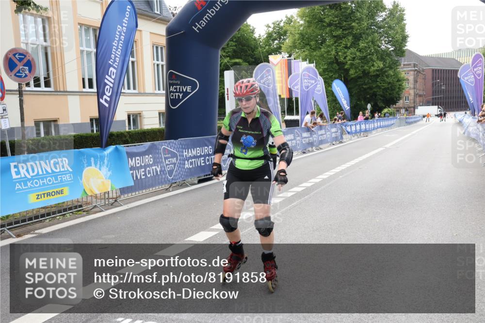 29.06.2025 - hella hamburg halbmarathon Strokosch-Dieckow http://msf.ph/oto/8191858 29.06.2025 09:33:21 Ziel 20035, 20042 meine-sportfotos.de