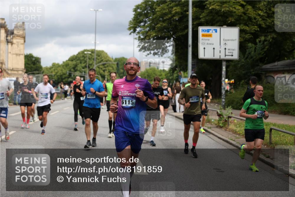 29.06.2025 - hella hamburg halbmarathon Yannick Fuchs http://msf.ph/oto/8191859 29.06.2025 10:44:01 20KM 1216, 2020, 2516, 2788, 2878, 3414, 3543, 3562, 3692, 3852, 4247, 4933, 5447, 5978, 6115, 6125, 6282, 7100, 7657, 8454, 8576, 8689, 8813, 8899, 8921, 9031, 9200, 9303, 9491, 9551, 9597, 9723, 9965, 10189, 10480, 11339, 11975, 12035, 12203, 12271, 12733, 13159, 13225, 13463, 13690, 13976, 14562, 14794, 14838, 15519, 15620, 15966, 16000, 16403, 16738, 16843, 16877, 16887, 17001, 17282, 17908, 18229, 18350, 18451, 18926, 18960 meine-sportfotos.de