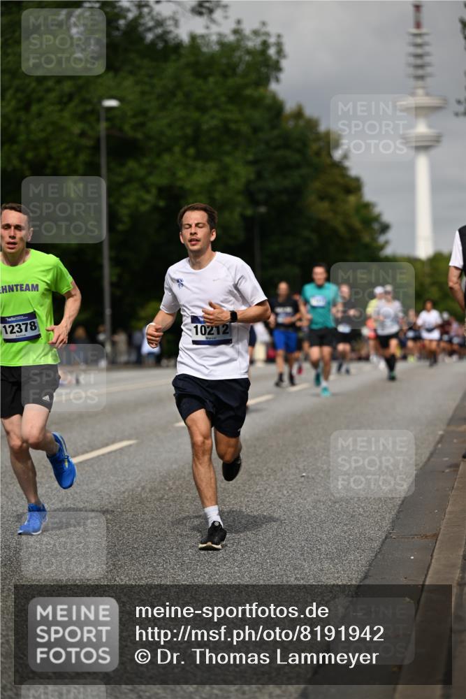 29.06.2025 - hella hamburg halbmarathon Dr. Thomas Lammeyer http://msf.ph/oto/8191942 29.06.2025 10:11:06 Kennedybrücke 1245, 4502, 5287, 5807, 6314, 6572, 6664, 9560, 10212, 10297, 11394 meine-sportfotos.de