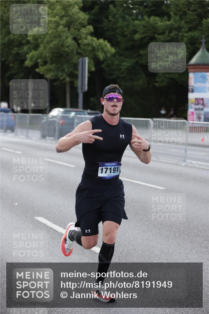 29.06.2025 - hella hamburg halbmarathon Jannik Wohlers http://msf.ph/oto/8191949 29.06.2025 09:45:16 Lombardsbrücke 1686, 1707, 2689, 4129, 4679, 4698, 4749, 5187, 5550, 6358, 7389, 7965, 8190, 10017, 10876, 11120, 12232, 12308, 12691, 12988, 13066, 13618, 14395, 14466, 14549, 14622, 14784, 15826, 15887, 16712, 16724, 16755, 17151, 17191, 17197, 17802, 18099, 18177 meine-sportfotos.de