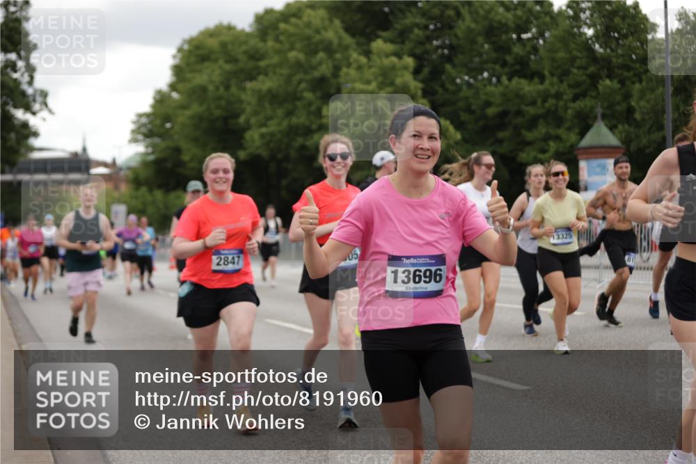 29.06.2025 - hella hamburg halbmarathon Jannik Wohlers http://msf.ph/oto/8191960 29.06.2025 11:13:19 Lombardsbrücke 1077, 1238, 2093, 2847, 4071, 4098, 4780, 4987, 5591, 5592, 6006, 6480, 6505, 6730, 8179, 8630, 8736, 8737, 8951, 8961, 10134, 10137, 11096, 11215, 11964, 12455, 12804, 12805, 13217, 13325, 13337, 13696, 13763, 14190, 14220, 14254, 14444, 14781, 14817, 14984, 15449, 15485, 15522, 16207, 16694, 18398, 18783 meine-sportfotos.de