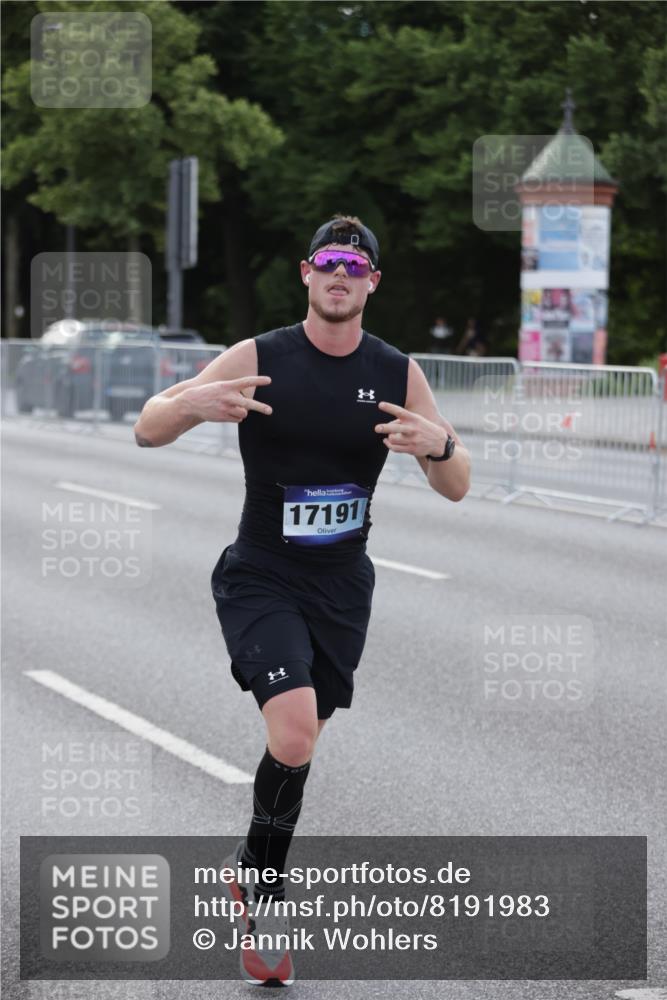 29.06.2025 - hella hamburg halbmarathon Jannik Wohlers http://msf.ph/oto/8191983 29.06.2025 09:45:16 Lombardsbrücke 1686, 1707, 2689, 4129, 4679, 4698, 4749, 5187, 5550, 6358, 7389, 7965, 8190, 10017, 10876, 11120, 12232, 12308, 12691, 12988, 13066, 13618, 14395, 14466, 14549, 14622, 14784, 15826, 15887, 16712, 16724, 16755, 17151, 17191, 17197, 17802, 18099, 18177 meine-sportfotos.de