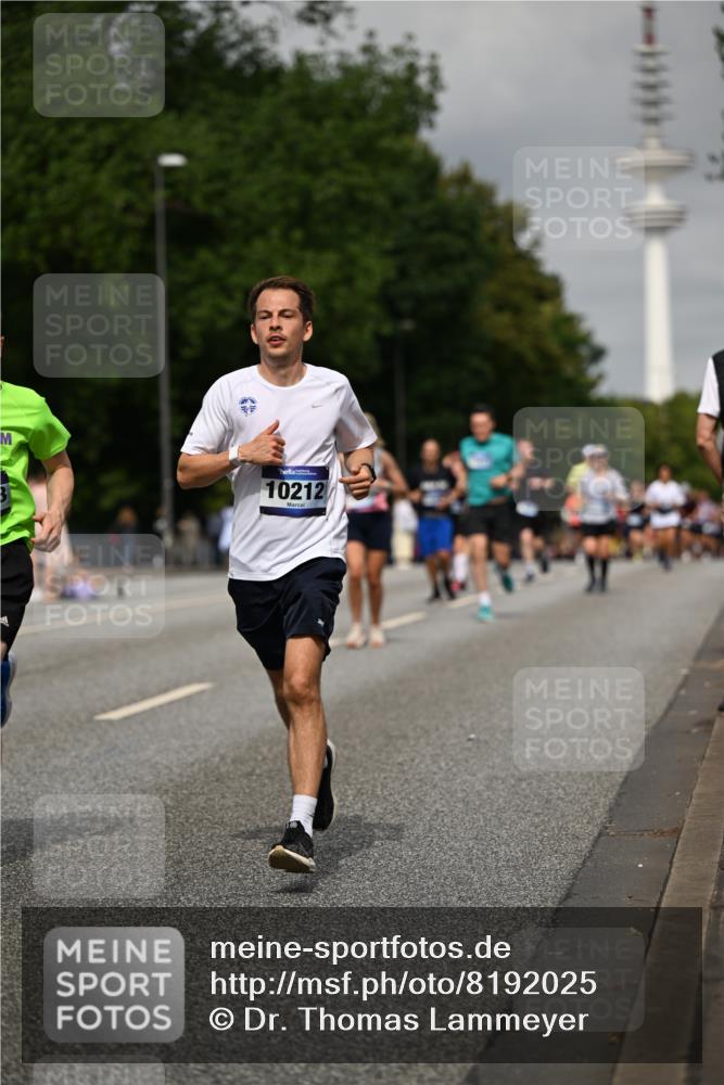 29.06.2025 - hella hamburg halbmarathon Dr. Thomas Lammeyer http://msf.ph/oto/8192025 29.06.2025 10:11:07 Kennedybrücke 1245, 4502, 5287, 5807, 6314, 6572, 6664, 9560, 10212, 10297, 11394 meine-sportfotos.de