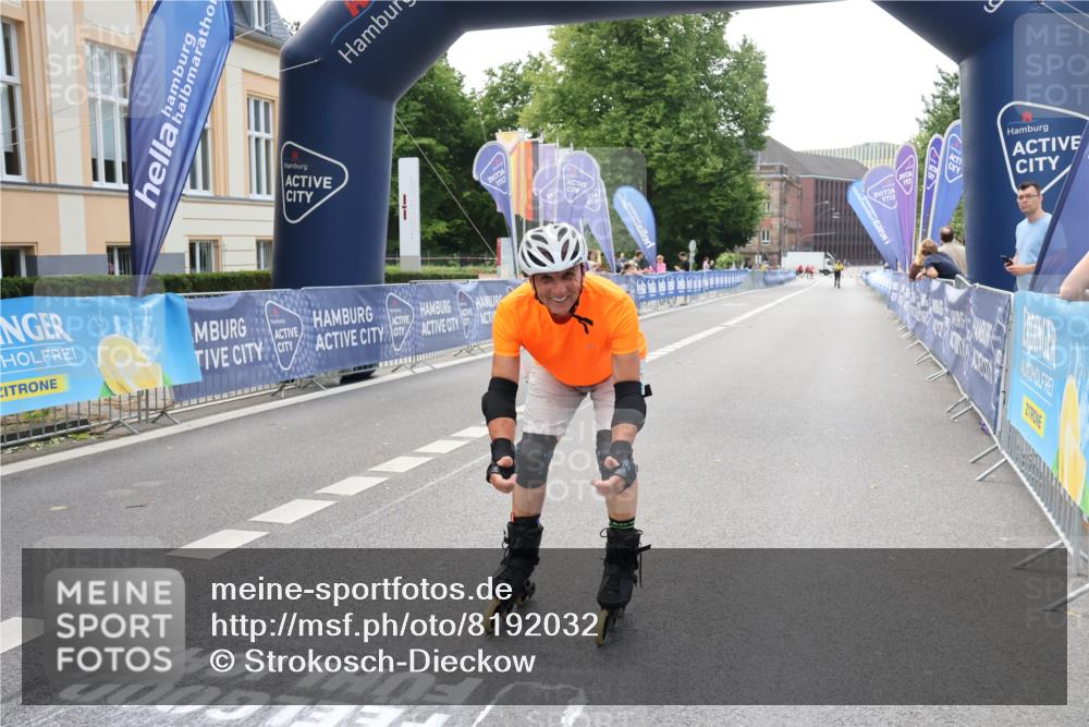 29.06.2025 - hella hamburg halbmarathon Strokosch-Dieckow http://msf.ph/oto/8192032 29.06.2025 09:33:45 Ziel 20119 meine-sportfotos.de