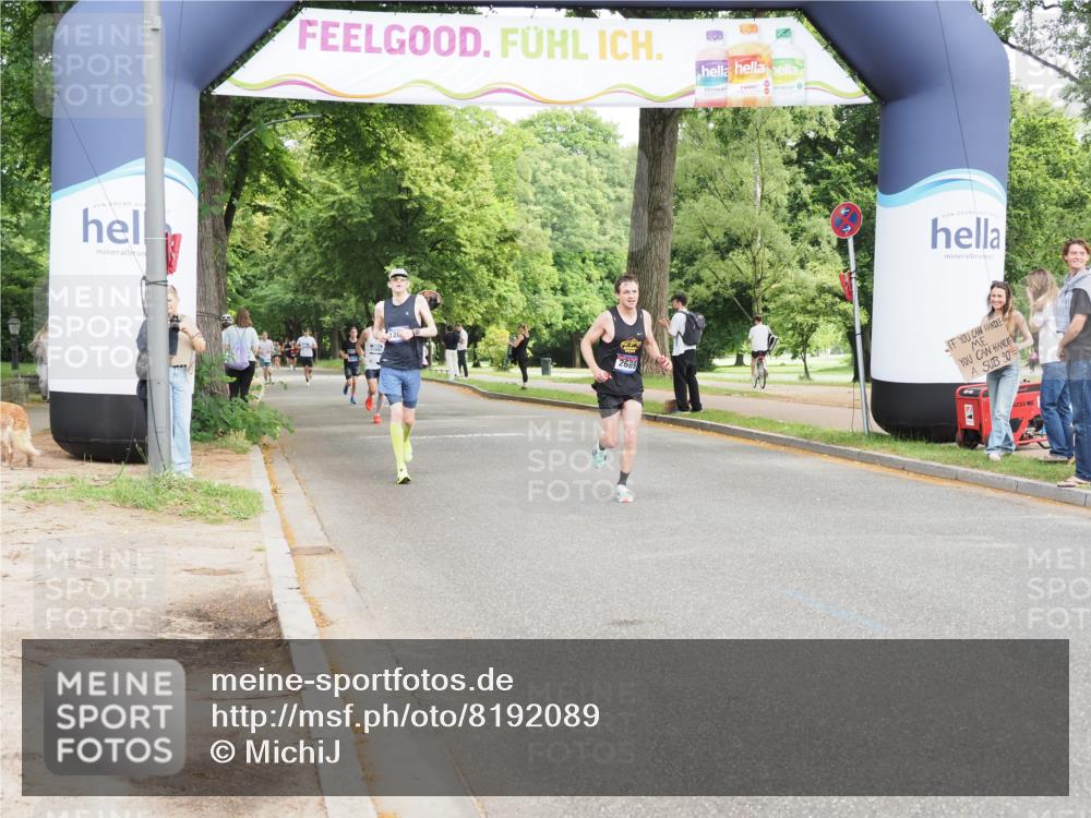 29.06.2025 - hella hamburg halbmarathon MichiJ http://msf.ph/oto/8192089 29.06.2025 10:19:54 Zwischen KM18-KM19 2689, 8190, 8318, 8784, 9634, 10270, 18422 meine-sportfotos.de