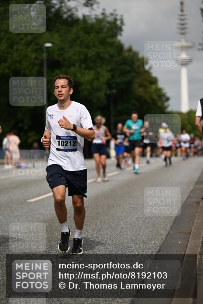 29.06.2025 - hella hamburg halbmarathon Dr. Thomas Lammeyer http://msf.ph/oto/8192103 29.06.2025 10:11:07 Kennedybrücke 1245, 4502, 5287, 5807, 6314, 6572, 6664, 9560, 10212, 10297, 11394 meine-sportfotos.de