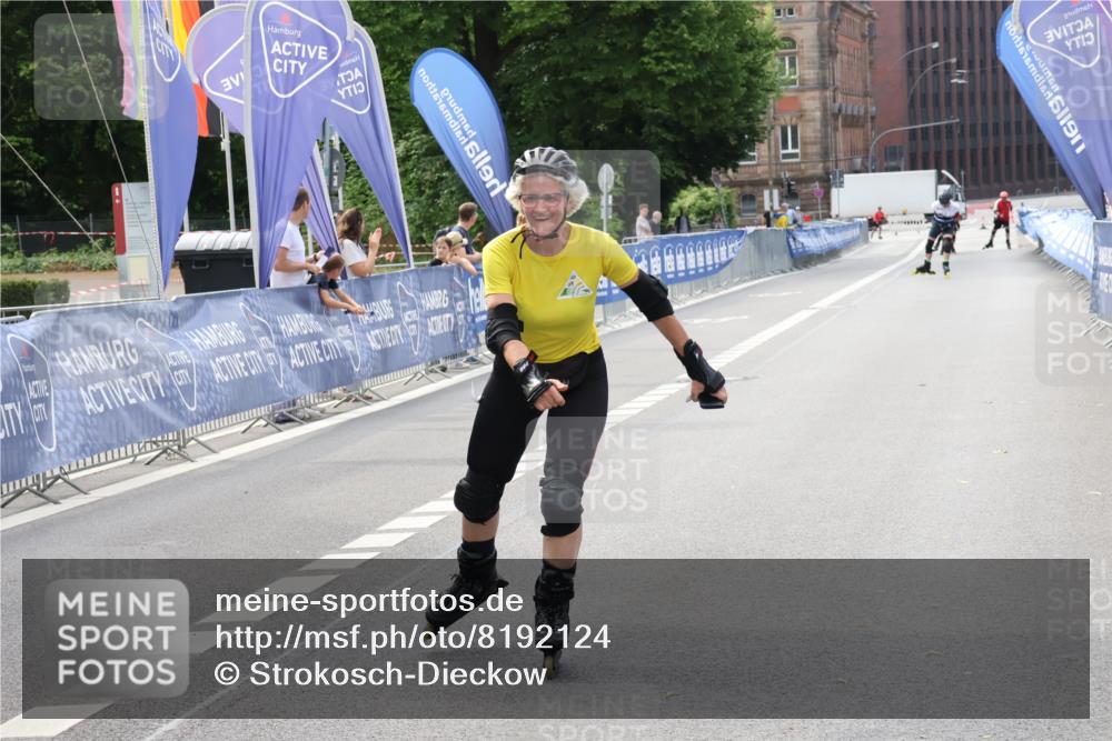 29.06.2025 - hella hamburg halbmarathon Strokosch-Dieckow http://msf.ph/oto/8192124 29.06.2025 09:34:00 Ziel 20001, 20148 meine-sportfotos.de