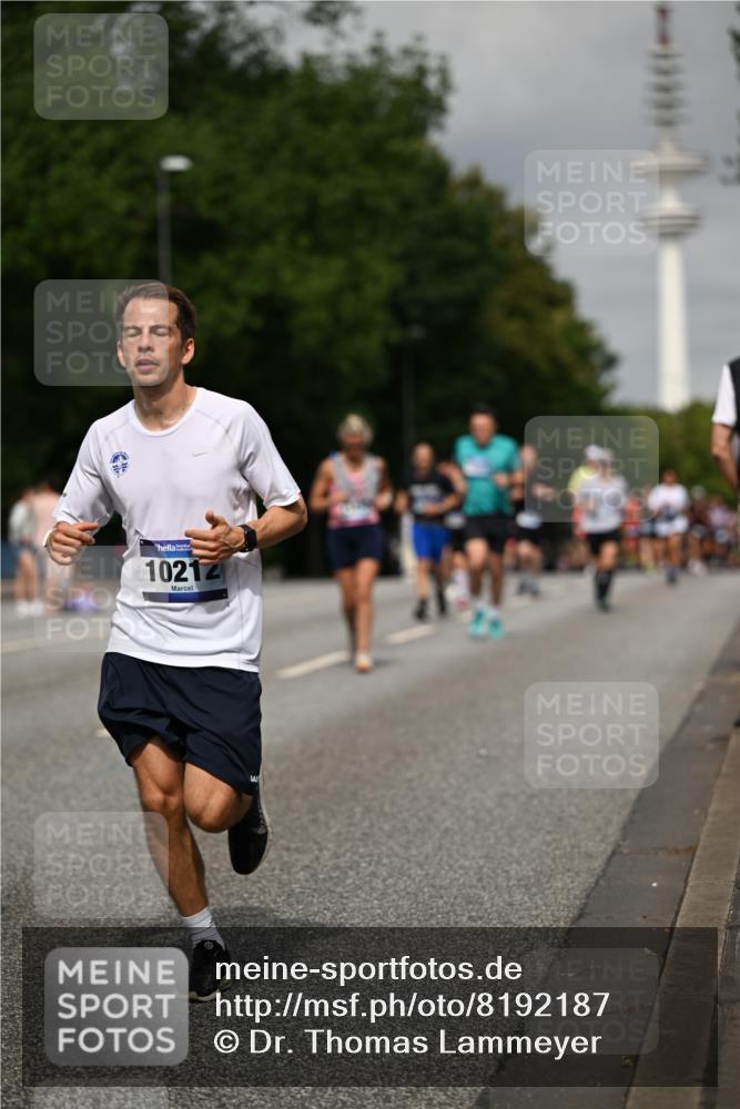 29.06.2025 - hella hamburg halbmarathon Dr. Thomas Lammeyer http://msf.ph/oto/8192187 29.06.2025 10:11:07 Kennedybrücke 1245, 4502, 5287, 5807, 6314, 6572, 6664, 9560, 10212, 10297, 11394 meine-sportfotos.de
