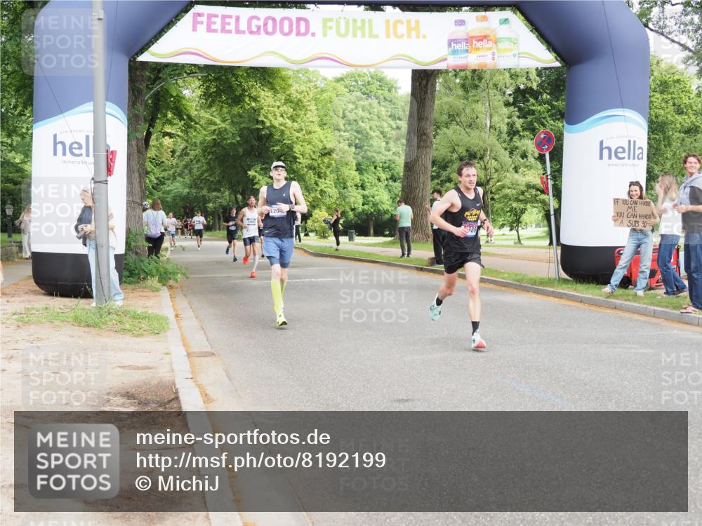 29.06.2025 - hella hamburg halbmarathon MichiJ http://msf.ph/oto/8192199 29.06.2025 10:19:54 Zwischen KM18-KM19 2689, 8190, 8318, 8784, 9634, 10270, 18422 meine-sportfotos.de