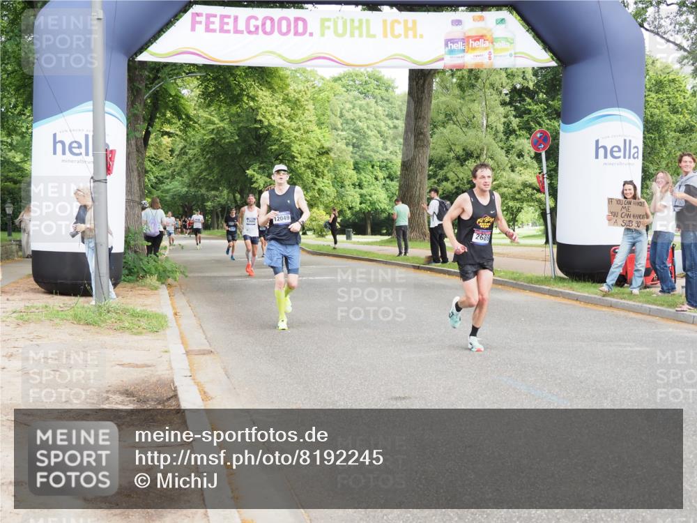 29.06.2025 - hella hamburg halbmarathon MichiJ http://msf.ph/oto/8192245 29.06.2025 10:19:55 Zwischen KM18-KM19 2689, 8190, 8318, 8784, 10270, 18422 meine-sportfotos.de