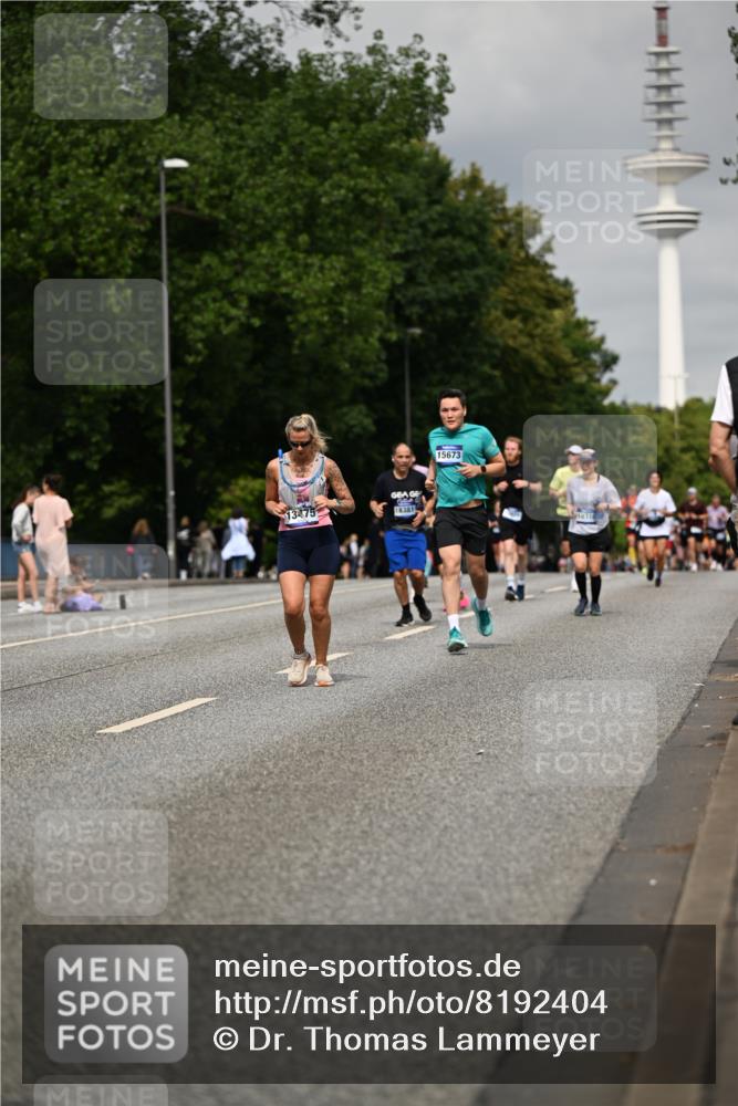 29.06.2025 - hella hamburg halbmarathon Dr. Thomas Lammeyer http://msf.ph/oto/8192404 29.06.2025 10:11:08 Kennedybrücke 1245, 4502, 5287, 5807, 6314, 6572, 6664, 9560, 10212, 10297, 10703, 11114, 11394 meine-sportfotos.de