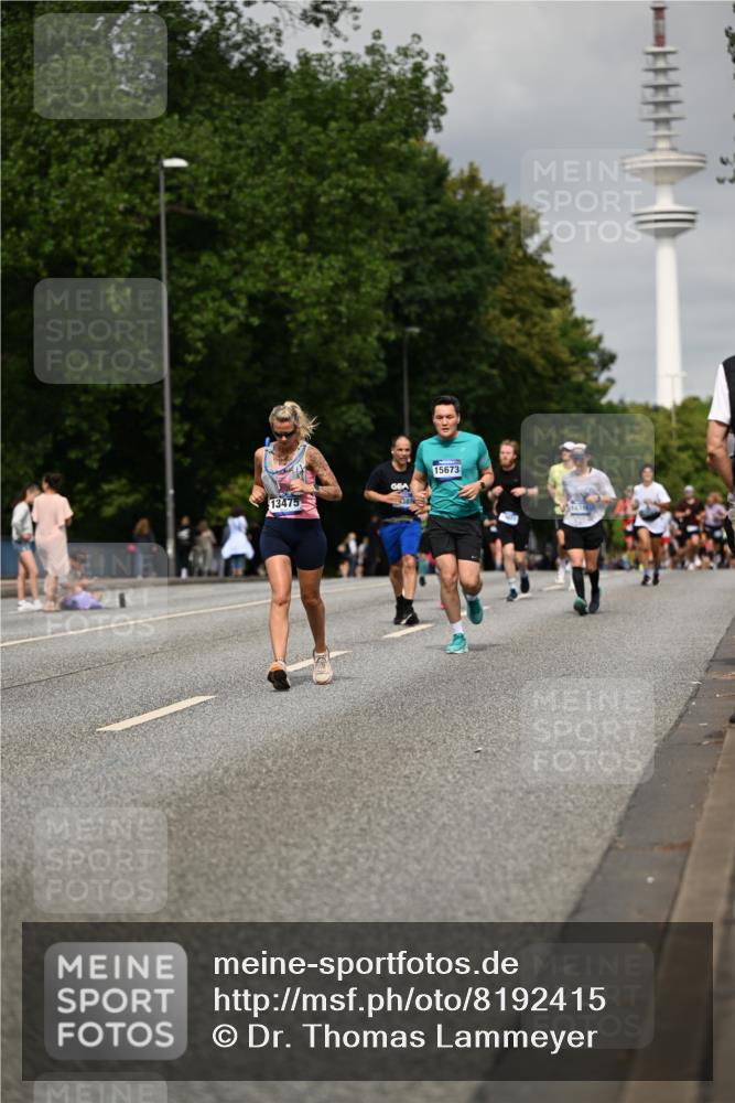 29.06.2025 - hella hamburg halbmarathon Dr. Thomas Lammeyer http://msf.ph/oto/8192415 29.06.2025 10:11:08 Kennedybrücke 1245, 4502, 5287, 5807, 6314, 6572, 6664, 9560, 10212, 10297, 10703, 11114, 11394 meine-sportfotos.de