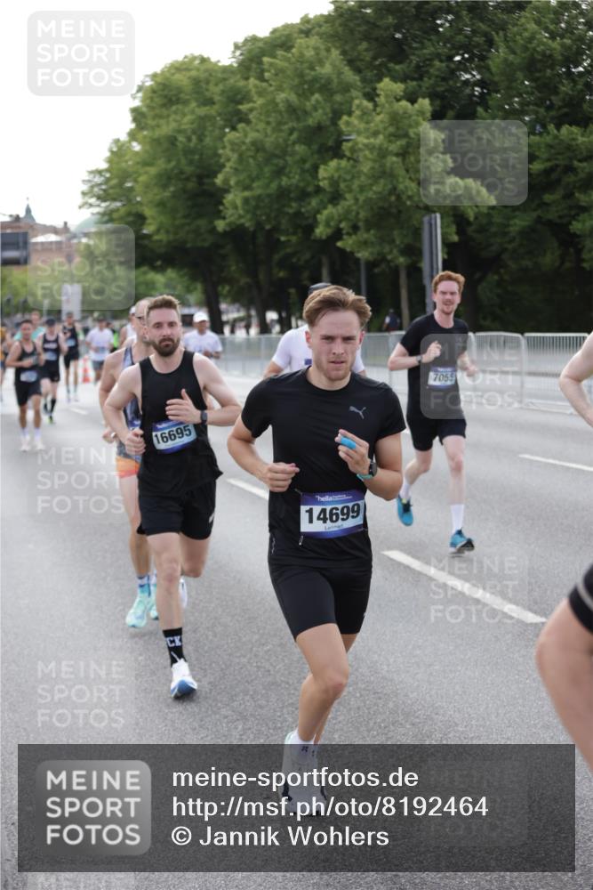 29.06.2025 - hella hamburg halbmarathon Jannik Wohlers http://msf.ph/oto/8192464 29.06.2025 09:45:40 Lombardsbrücke 1080, 1894, 2460, 2525, 3809, 4463, 4812, 5042, 6169, 6495, 7055, 7186, 7880, 8062, 9345, 10453, 11199, 11282, 11833, 12189, 12681, 13167, 13754, 14167, 14293, 14548, 14699, 15054, 15115, 15326, 15507, 15689, 15835, 16148, 16507, 16580, 16695, 16963, 17056, 17322, 17691, 17768, 18854, 19022, 19118 meine-sportfotos.de