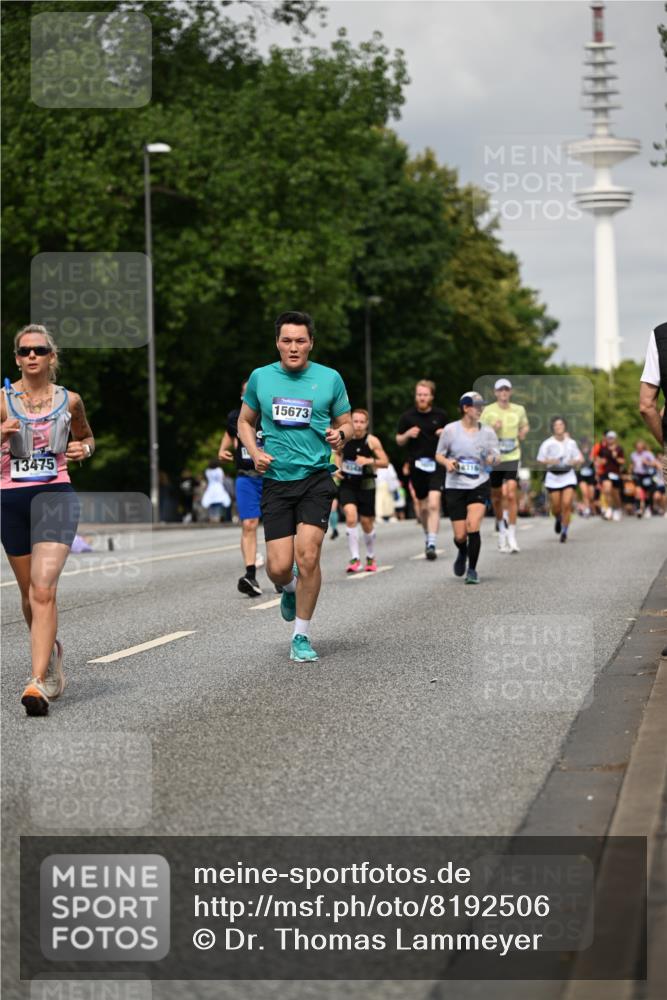 29.06.2025 - hella hamburg halbmarathon Dr. Thomas Lammeyer http://msf.ph/oto/8192506 29.06.2025 10:11:11 Kennedybrücke 1245, 4502, 5287, 5807, 5845, 6314, 6572, 6664, 9560, 10212, 10297, 10703, 11114, 11394 meine-sportfotos.de