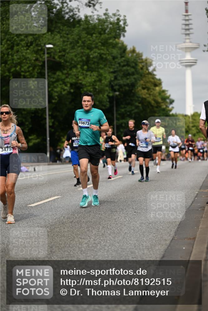 29.06.2025 - hella hamburg halbmarathon Dr. Thomas Lammeyer http://msf.ph/oto/8192515 29.06.2025 10:11:11 Kennedybrücke 1245, 4502, 5287, 5807, 5845, 6314, 6572, 6664, 9560, 10212, 10297, 10703, 11114, 11394 meine-sportfotos.de