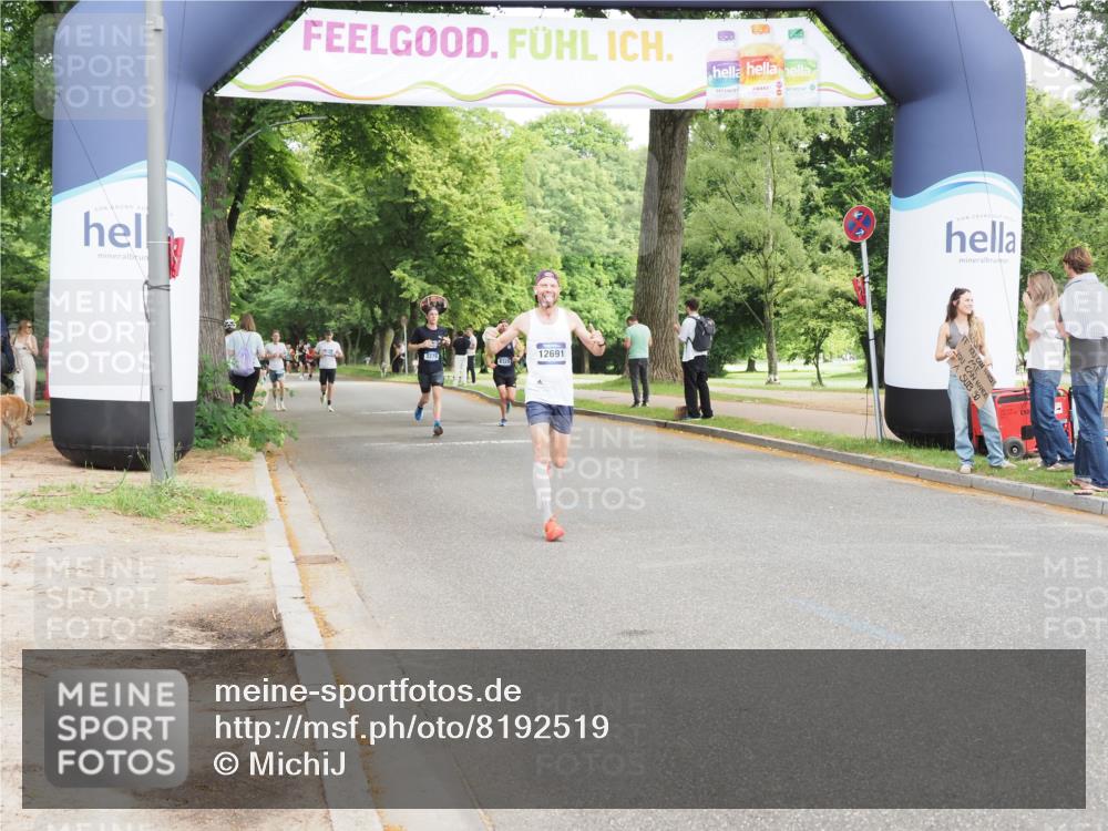 29.06.2025 - hella hamburg halbmarathon MichiJ http://msf.ph/oto/8192519 29.06.2025 10:19:57 Zwischen KM18-KM19 2689, 8190, 8318, 10270, 12049, 18422 meine-sportfotos.de