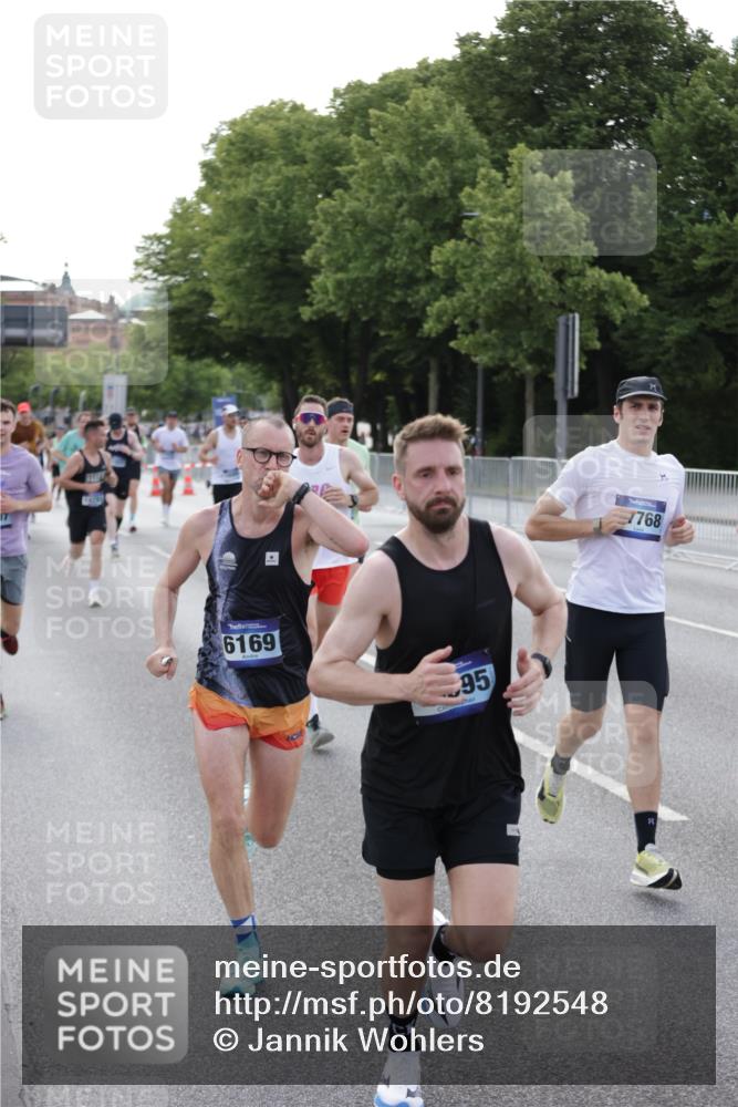 29.06.2025 - hella hamburg halbmarathon Jannik Wohlers http://msf.ph/oto/8192548 29.06.2025 09:45:41 Lombardsbrücke 1080, 1894, 2460, 2525, 3809, 3843, 4463, 4812, 5042, 6169, 6495, 7055, 7186, 7880, 8062, 9345, 10453, 11199, 11282, 11833, 12189, 12681, 13167, 13754, 14167, 14293, 14548, 14699, 15054, 15115, 15326, 15507, 15689, 15835, 16148, 16507, 16580, 16695, 16963, 17056, 17322, 17691, 17768, 18854, 19022, 19118 meine-sportfotos.de