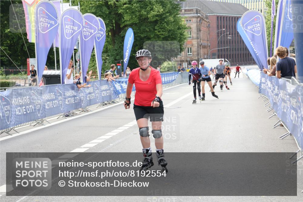 29.06.2025 - hella hamburg halbmarathon Strokosch-Dieckow http://msf.ph/oto/8192554 29.06.2025 09:34:31 Ziel 20050, 20271, 20306, 20431, 20435, 20475, 20546 meine-sportfotos.de