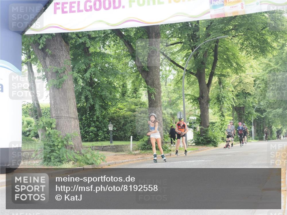 29.06.2025 - hella hamburg halbmarathon KatJ http://msf.ph/oto/8192558 29.06.2025 09:27:00 Zwischen KM18-KM19  meine-sportfotos.de