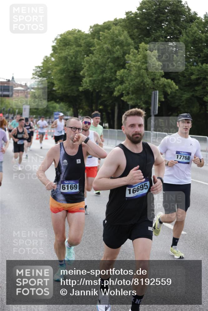 29.06.2025 - hella hamburg halbmarathon Jannik Wohlers http://msf.ph/oto/8192559 29.06.2025 09:45:41 Lombardsbrücke 1080, 1894, 2460, 2525, 3809, 3843, 4463, 4812, 5042, 6169, 6495, 7055, 7186, 7880, 8062, 9345, 10453, 11199, 11282, 11833, 12189, 12681, 13167, 13754, 14167, 14293, 14548, 14699, 15054, 15115, 15326, 15507, 15689, 15835, 16148, 16507, 16580, 16695, 16963, 17056, 17322, 17691, 17768, 18854, 19022, 19118 meine-sportfotos.de