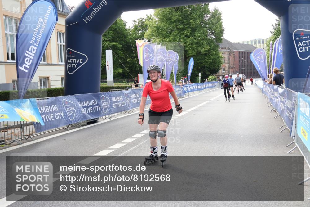 29.06.2025 - hella hamburg halbmarathon Strokosch-Dieckow http://msf.ph/oto/8192568 29.06.2025 09:34:32 Ziel 20050, 20271, 20306, 20431, 20435, 20475, 20546 meine-sportfotos.de