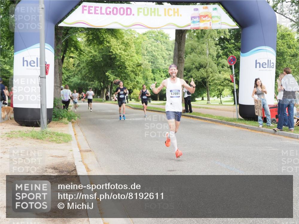 29.06.2025 - hella hamburg halbmarathon MichiJ http://msf.ph/oto/8192611 29.06.2025 10:19:58 Zwischen KM18-KM19 2689, 8190, 8318, 10270, 12049, 12691, 18422 meine-sportfotos.de