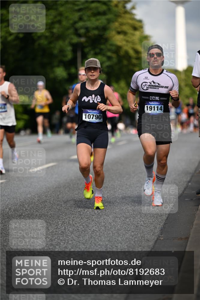 29.06.2025 - hella hamburg halbmarathon Dr. Thomas Lammeyer http://msf.ph/oto/8192683 29.06.2025 09:47:42 Kennedybrücke 1065, 2879, 3075, 3845, 3968, 4678, 5344, 7231, 7349, 7793, 8975, 9047, 10106, 10173, 10790 meine-sportfotos.de