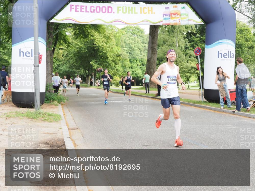 29.06.2025 - hella hamburg halbmarathon MichiJ http://msf.ph/oto/8192695 29.06.2025 10:19:58 Zwischen KM18-KM19 2689, 8190, 8318, 10270, 12049, 12691, 18422 meine-sportfotos.de