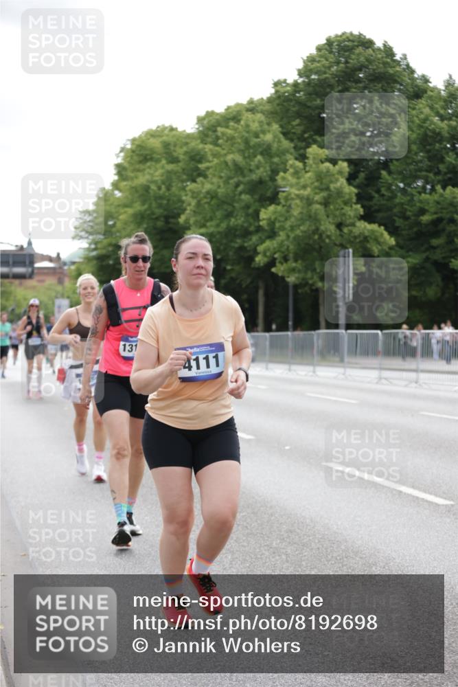 29.06.2025 - hella hamburg halbmarathon Jannik Wohlers http://msf.ph/oto/8192698 29.06.2025 10:24:21 Lombardsbrücke 1352, 1395, 2108, 2249, 2280, 2944, 3053, 3099, 3113, 3132, 3421, 4111, 4221, 4444, 5126, 5138, 5829, 5830, 6261, 6570, 10907, 11651, 11816, 11817, 12070, 12303, 13111, 13113, 14898, 15124, 15796, 15975, 17535, 18105 meine-sportfotos.de