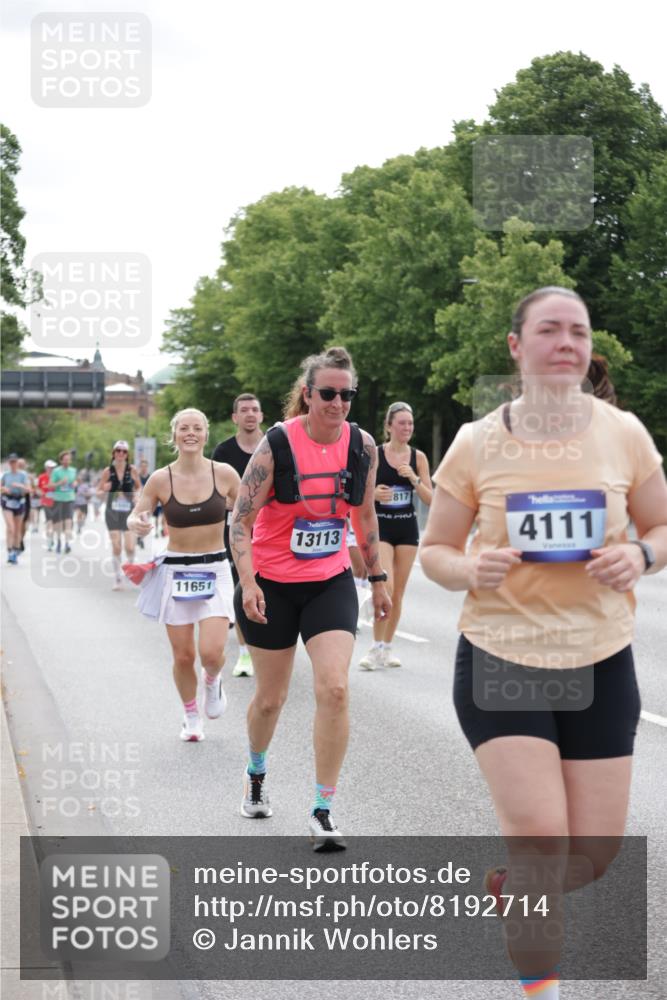 29.06.2025 - hella hamburg halbmarathon Jannik Wohlers http://msf.ph/oto/8192714 29.06.2025 10:24:22 Lombardsbrücke 1352, 1395, 2108, 2249, 2280, 2944, 3053, 3099, 3113, 3132, 4008, 4010, 4111, 4221, 4444, 5126, 5138, 5829, 5830, 6261, 6570, 10907, 11651, 11816, 11817, 12070, 12303, 14898, 15124, 15796, 15975, 17535, 18105 meine-sportfotos.de