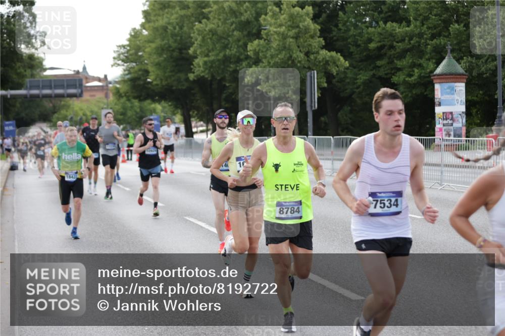 29.06.2025 - hella hamburg halbmarathon Jannik Wohlers http://msf.ph/oto/8192722 29.06.2025 09:45:58 Lombardsbrücke 1344, 2525, 3843, 3955, 5042, 7534, 7845, 7901, 8784, 8864, 8956, 10298, 10865, 10929, 11230, 11282, 11833, 12987, 13252, 13617, 14276, 14293, 15391, 15689, 16065, 16140, 16243, 16580, 16931, 17213, 17826, 18235, 18422, 18562, 18563 meine-sportfotos.de