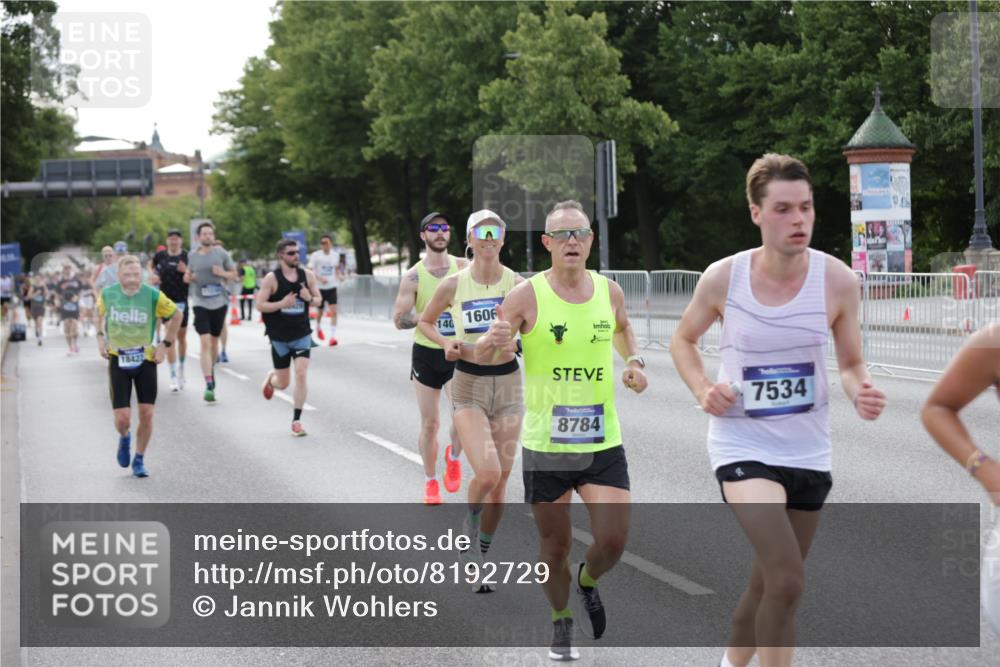29.06.2025 - hella hamburg halbmarathon Jannik Wohlers http://msf.ph/oto/8192729 29.06.2025 09:45:58 Lombardsbrücke 1344, 2525, 3843, 3955, 5042, 7534, 7845, 7901, 8784, 8864, 8956, 10298, 10865, 10929, 11230, 11282, 11833, 12987, 13252, 13617, 14276, 14293, 15391, 15689, 16065, 16140, 16243, 16580, 16931, 17213, 17826, 18235, 18422, 18562, 18563 meine-sportfotos.de