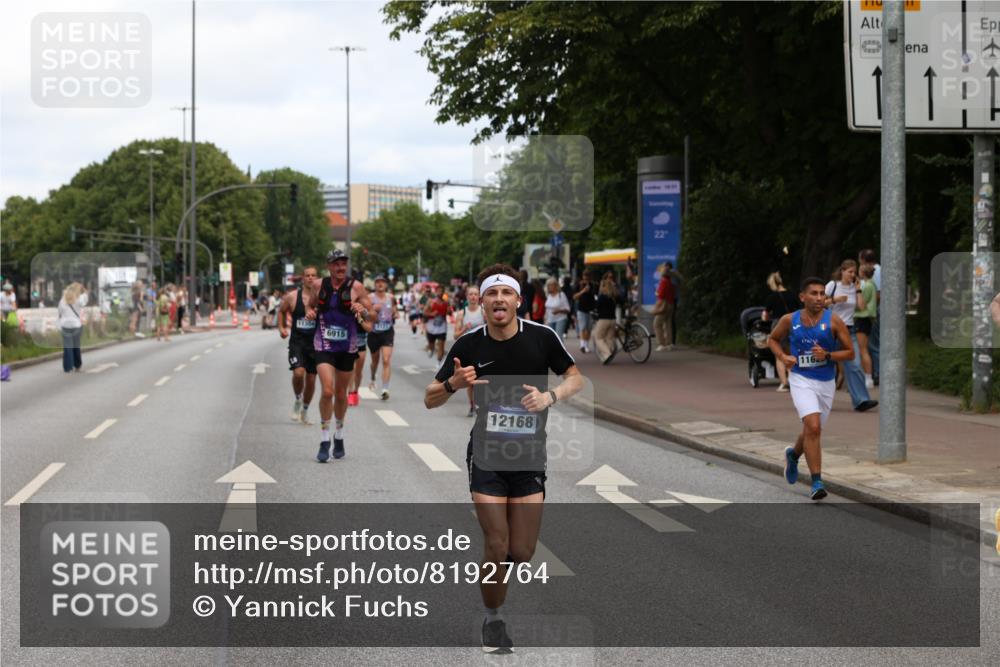 29.06.2025 - hella hamburg halbmarathon Yannick Fuchs http://msf.ph/oto/8192764 29.06.2025 10:31:17 20KM 1385, 1571, 2121, 3959, 5961, 6915, 7831, 8084, 8121, 9313, 10404, 10852, 11120, 11304, 11620, 12051, 12168, 12916, 13991, 14075, 14622, 15621, 16158, 17078, 17192, 18038, 18156, 18733 meine-sportfotos.de