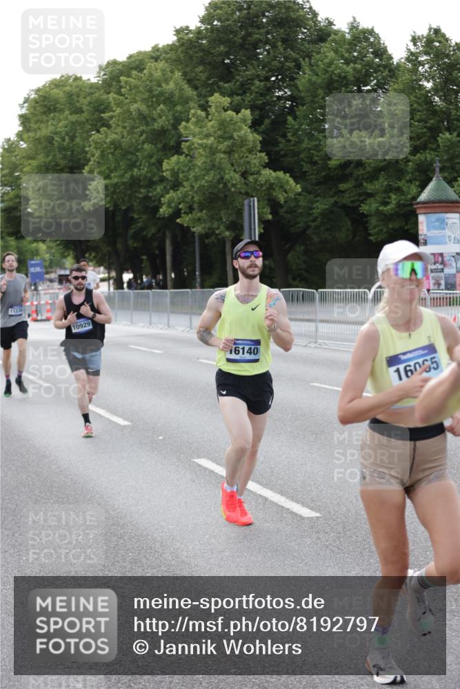 29.06.2025 - hella hamburg halbmarathon Jannik Wohlers http://msf.ph/oto/8192797 29.06.2025 09:45:59 Lombardsbrücke 1344, 2525, 3843, 3955, 4477, 5042, 7534, 7845, 7901, 8784, 8864, 8956, 10298, 10865, 10929, 11230, 11282, 11833, 12987, 13252, 13617, 13961, 14276, 14293, 15391, 15689, 16065, 16140, 16243, 16580, 16931, 17213, 17826, 18235, 18422, 18562, 18563 meine-sportfotos.de