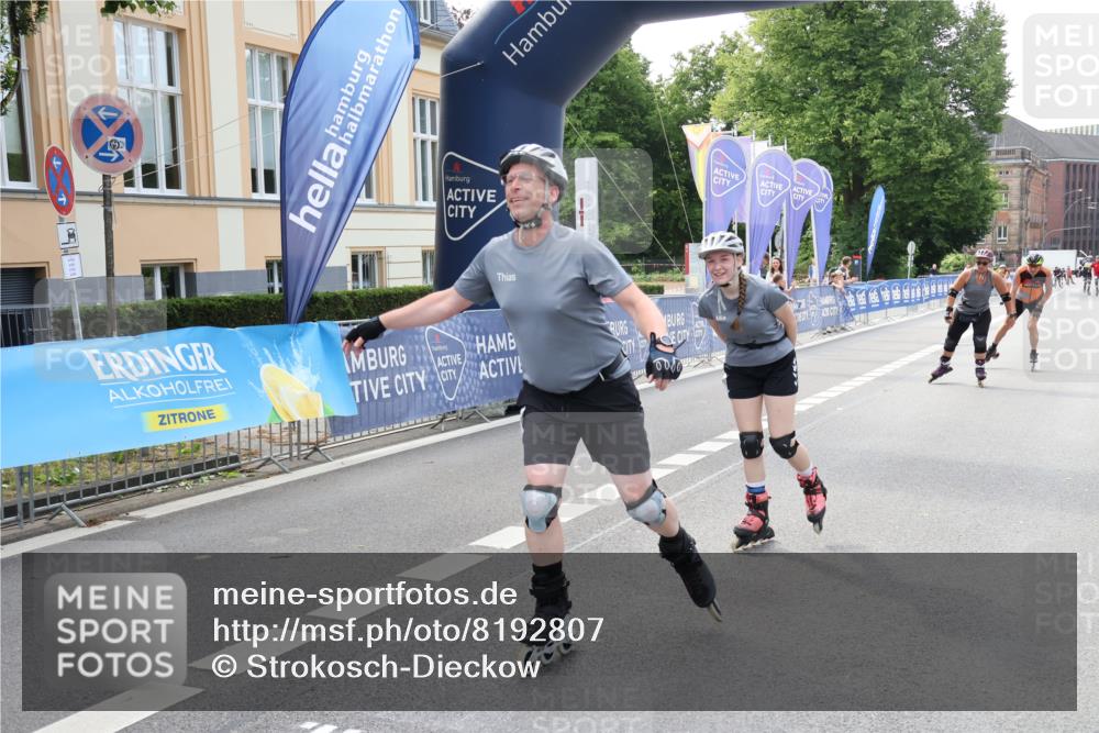 29.06.2025 - hella hamburg halbmarathon Strokosch-Dieckow http://msf.ph/oto/8192807 29.06.2025 09:34:38 Ziel 20050, 20351, 20431, 20435, 20475, 20546 meine-sportfotos.de