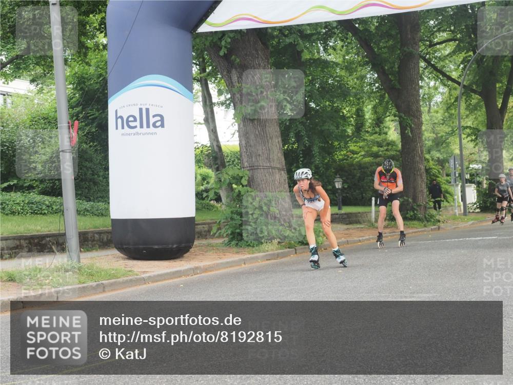 29.06.2025 - hella hamburg halbmarathon KatJ http://msf.ph/oto/8192815 29.06.2025 09:27:01 Zwischen KM18-KM19  meine-sportfotos.de