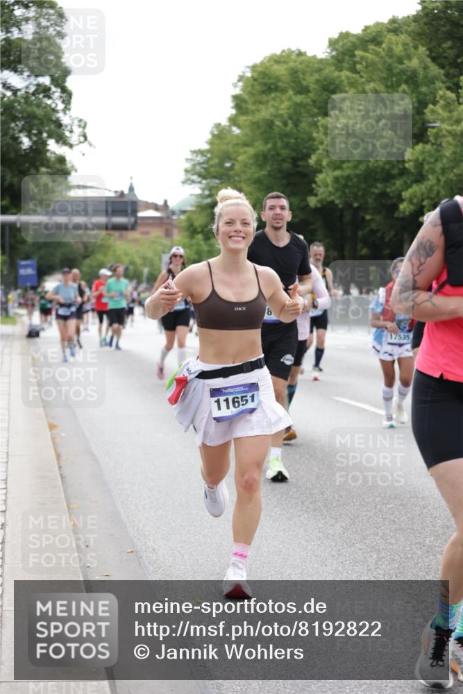 29.06.2025 - hella hamburg halbmarathon Jannik Wohlers http://msf.ph/oto/8192822 29.06.2025 10:24:23 Lombardsbrücke 1352, 2108, 2249, 2280, 2944, 3099, 3113, 3132, 4008, 4010, 4221, 4444, 5126, 5829, 5830, 6261, 6570, 10907, 11651, 11816, 11817, 12070, 12303, 14898, 15124, 15975, 17535, 18105, 18194, 18198 meine-sportfotos.de
