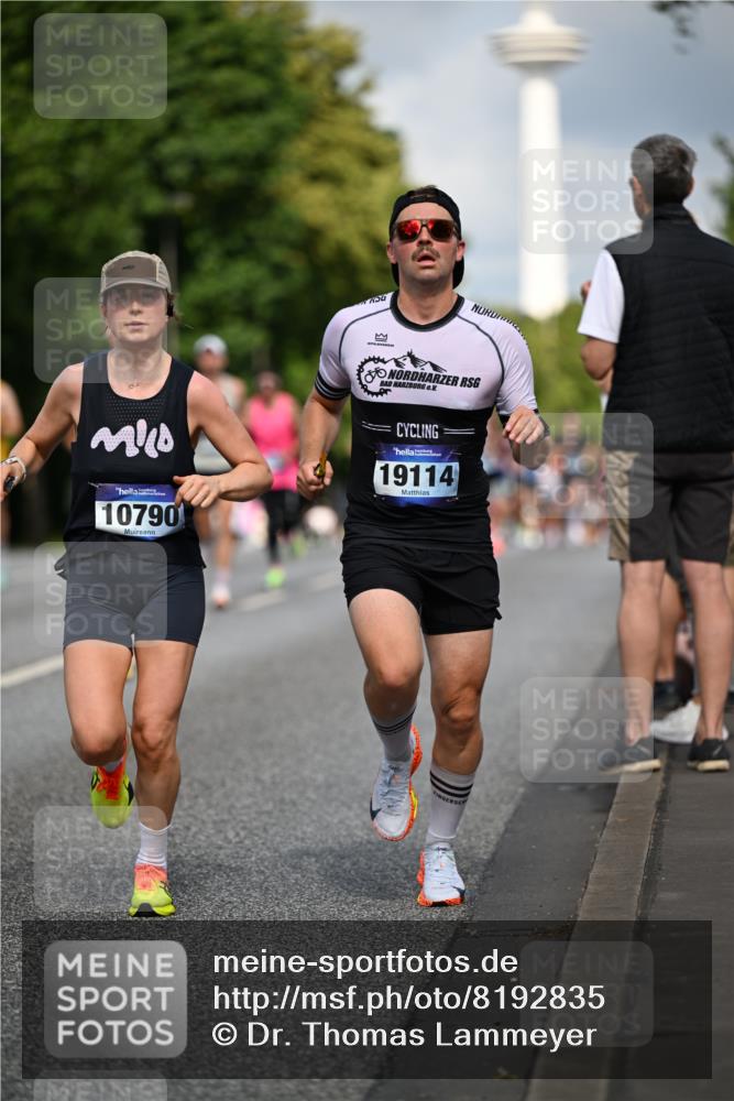29.06.2025 - hella hamburg halbmarathon Dr. Thomas Lammeyer http://msf.ph/oto/8192835 29.06.2025 09:47:42 Kennedybrücke 1065, 2879, 3075, 3845, 3968, 4678, 5344, 7231, 7349, 7793, 8975, 9047, 10106, 10173, 10790 meine-sportfotos.de