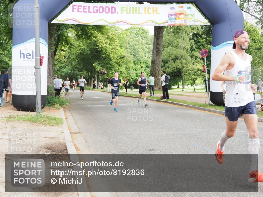 29.06.2025 - hella hamburg halbmarathon MichiJ http://msf.ph/oto/8192836 29.06.2025 10:19:59 Zwischen KM18-KM19 2689, 8318, 12049, 12691 meine-sportfotos.de