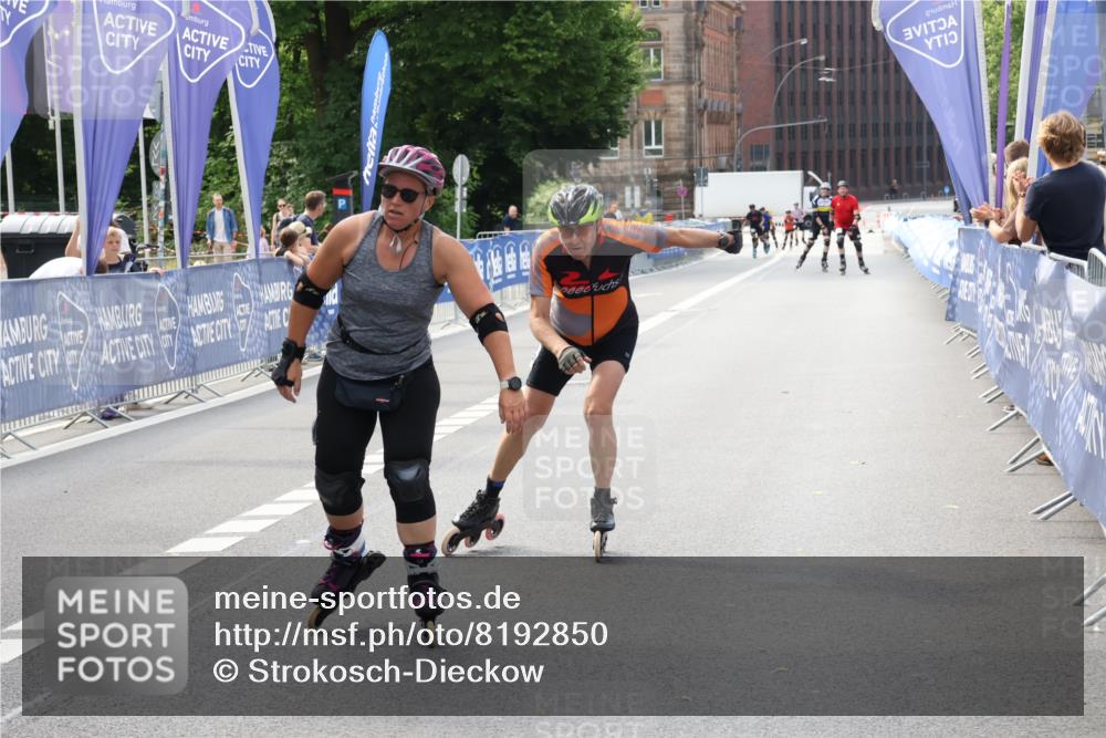29.06.2025 - hella hamburg halbmarathon Strokosch-Dieckow http://msf.ph/oto/8192850 29.06.2025 09:34:40 Ziel 20050, 20351, 20431, 20435, 20475 meine-sportfotos.de