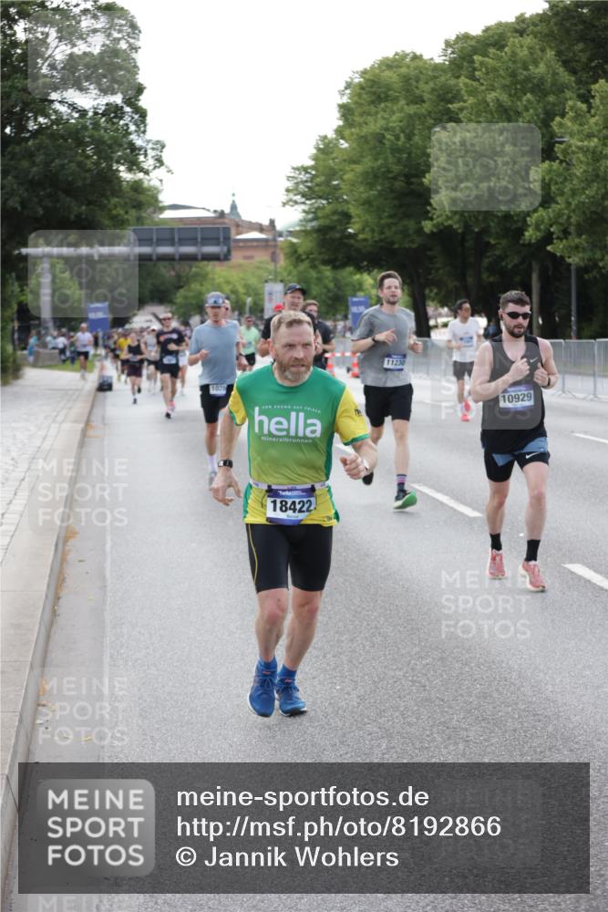 29.06.2025 - hella hamburg halbmarathon Jannik Wohlers http://msf.ph/oto/8192866 29.06.2025 09:45:59 Lombardsbrücke 1344, 2525, 3843, 3955, 4477, 5042, 7534, 7845, 7901, 8784, 8864, 8956, 10298, 10865, 10929, 11230, 11282, 11833, 12987, 13252, 13617, 13961, 14276, 14293, 15391, 15689, 16065, 16140, 16243, 16580, 16931, 17213, 17826, 18235, 18422, 18562, 18563 meine-sportfotos.de