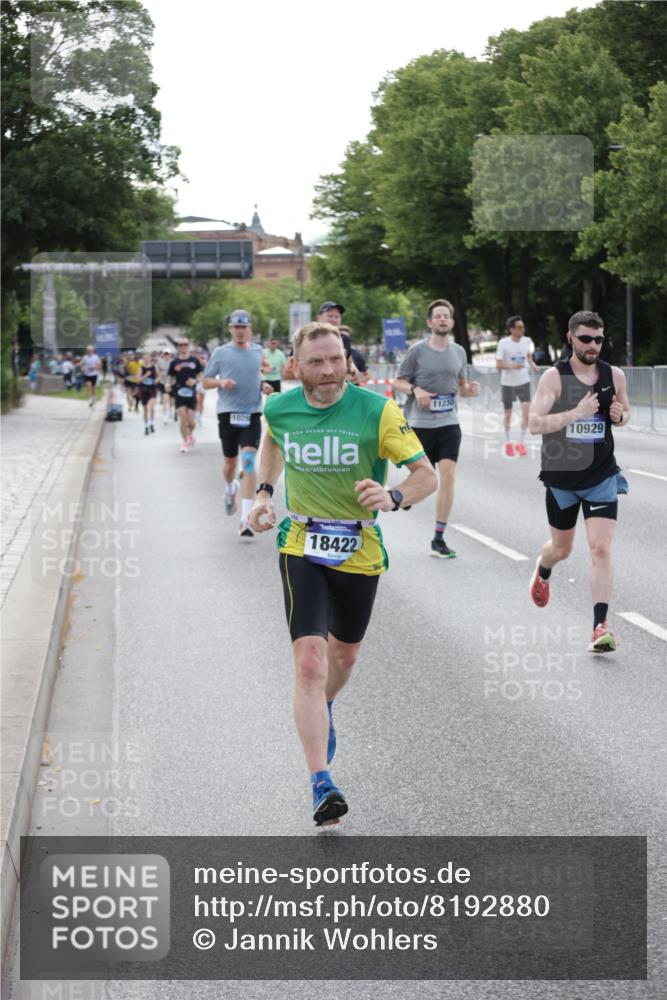 29.06.2025 - hella hamburg halbmarathon Jannik Wohlers http://msf.ph/oto/8192880 29.06.2025 09:46:00 Lombardsbrücke 1344, 1889, 3843, 3955, 4477, 5042, 7534, 7845, 7901, 8784, 8864, 8956, 10298, 10865, 10929, 11230, 11282, 11833, 12987, 13252, 13617, 13961, 14276, 15391, 15689, 16065, 16140, 16243, 16580, 16931, 17213, 17826, 18235, 18422, 18562, 18563 meine-sportfotos.de