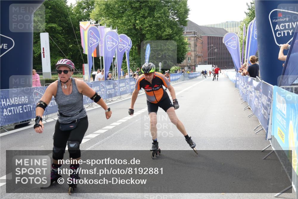 29.06.2025 - hella hamburg halbmarathon Strokosch-Dieckow http://msf.ph/oto/8192881 29.06.2025 09:34:41 Ziel 20050, 20351, 20475 meine-sportfotos.de