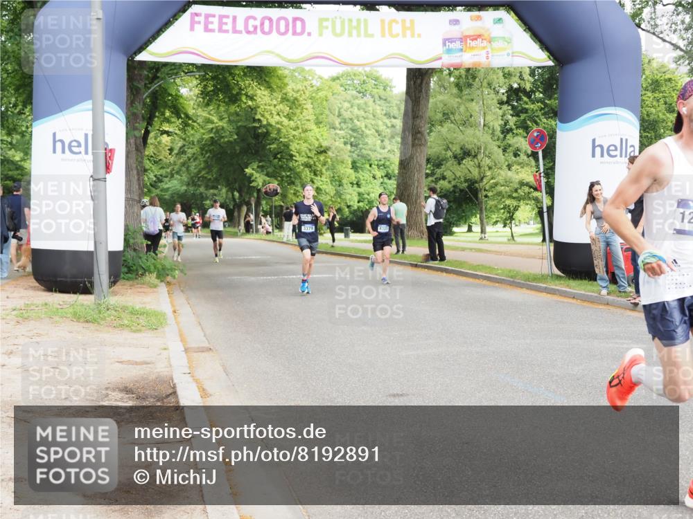 29.06.2025 - hella hamburg halbmarathon MichiJ http://msf.ph/oto/8192891 29.06.2025 10:19:59 Zwischen KM18-KM19 2689, 8318, 12049, 12691 meine-sportfotos.de