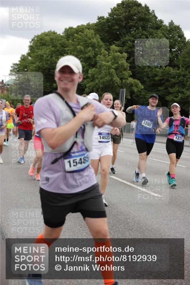 29.06.2025 - hella hamburg halbmarathon Jannik Wohlers http://msf.ph/oto/8192939 29.06.2025 11:13:33 Lombardsbrücke 1077, 1238, 1277, 1280, 2551, 3318, 3368, 4071, 4098, 4500, 4501, 4780, 4987, 5772, 6812, 7151, 7388, 7906, 8659, 9148, 9692, 10612, 10753, 11132, 11549, 12081, 12667, 12738, 13084, 13763, 14490, 14997, 15003, 15005, 15031, 15653, 16044, 16188, 16207, 16694, 17399, 19077 meine-sportfotos.de