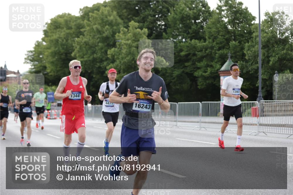 29.06.2025 - hella hamburg halbmarathon Jannik Wohlers http://msf.ph/oto/8192941 29.06.2025 09:46:04 Lombardsbrücke 1344, 1889, 3955, 4477, 7534, 7845, 7901, 8784, 8864, 8956, 10298, 10865, 10929, 11230, 11304, 11661, 12987, 13252, 13617, 13961, 14276, 15391, 15902, 16065, 16140, 16243, 16811, 16931, 16957, 17213, 17826, 18422 meine-sportfotos.de