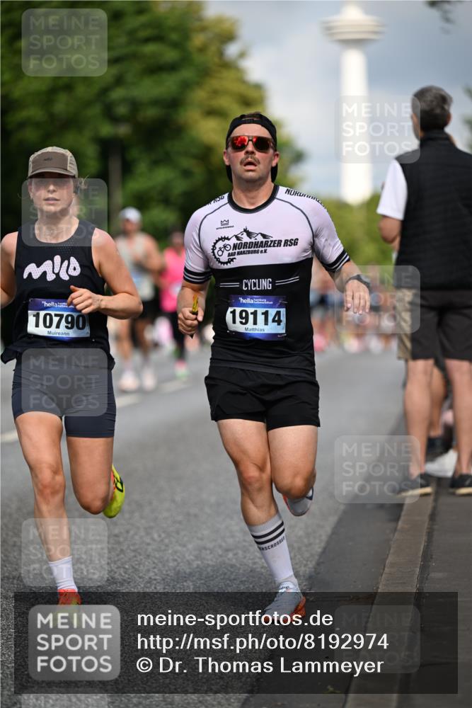 29.06.2025 - hella hamburg halbmarathon Dr. Thomas Lammeyer http://msf.ph/oto/8192974 29.06.2025 09:47:43 Kennedybrücke 1065, 2879, 3075, 3845, 3968, 4678, 5344, 7231, 7349, 7793, 8975, 9047, 10106, 10173, 10790 meine-sportfotos.de