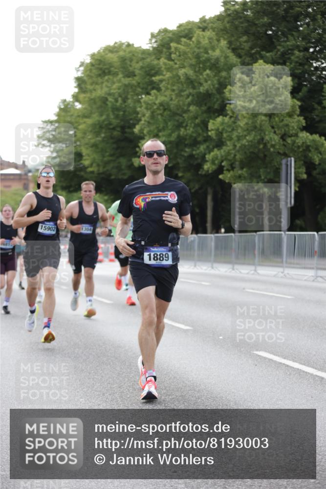 29.06.2025 - hella hamburg halbmarathon Jannik Wohlers http://msf.ph/oto/8193003 29.06.2025 09:46:06 Lombardsbrücke 1344, 1889, 3955, 4477, 4944, 7534, 7901, 8784, 8864, 10298, 10865, 10929, 11230, 11304, 11661, 12987, 13252, 13617, 13961, 14276, 14450, 15902, 16065, 16140, 16243, 16811, 16931, 16957, 17213, 17826, 18277, 18422 meine-sportfotos.de